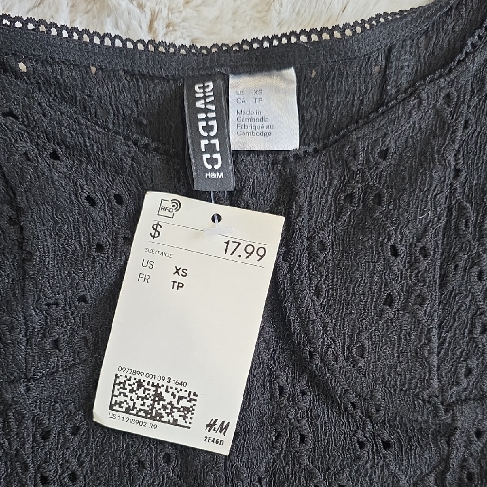 Black Lace Cropped Camisole Tank Top - Womens - Picture 2 of 11